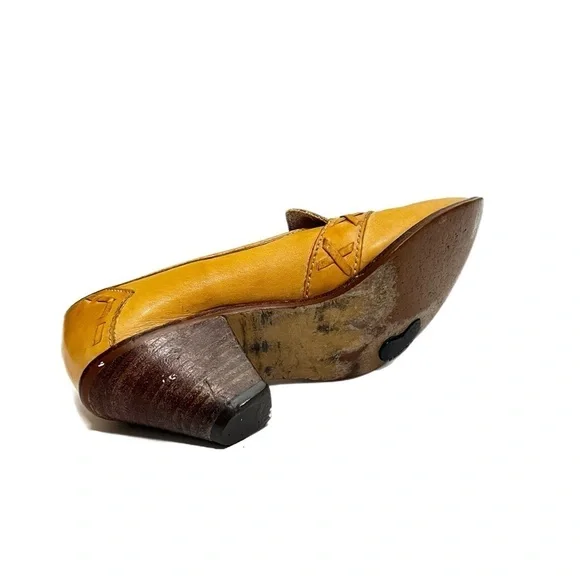 Vintage 1970s tan leather embellished slip on boho heels - Picture 8 of 8